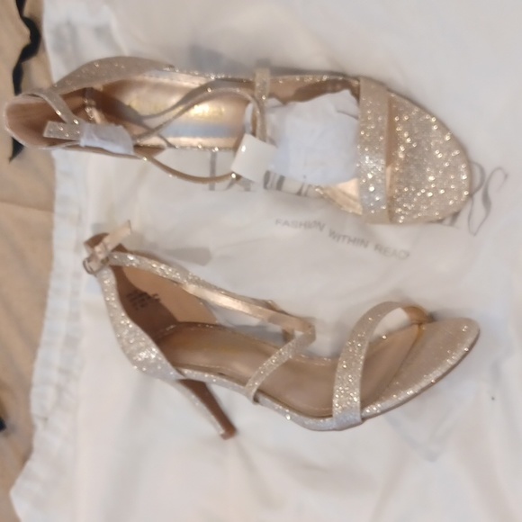 Heels - Picture 2 of 2